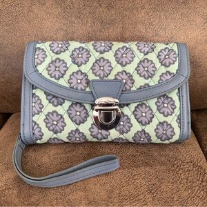 Vera Bradley Ultimate Wristlet Blossoms Floral